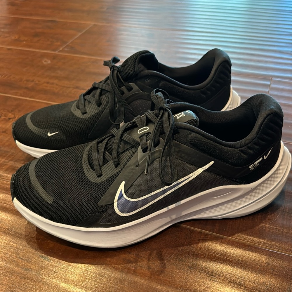 Nike Quest 5 Women’s Road Running Shoes, Size 8.5
